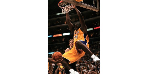 Shaquille O'Neal segna 61 punti in tre quarti